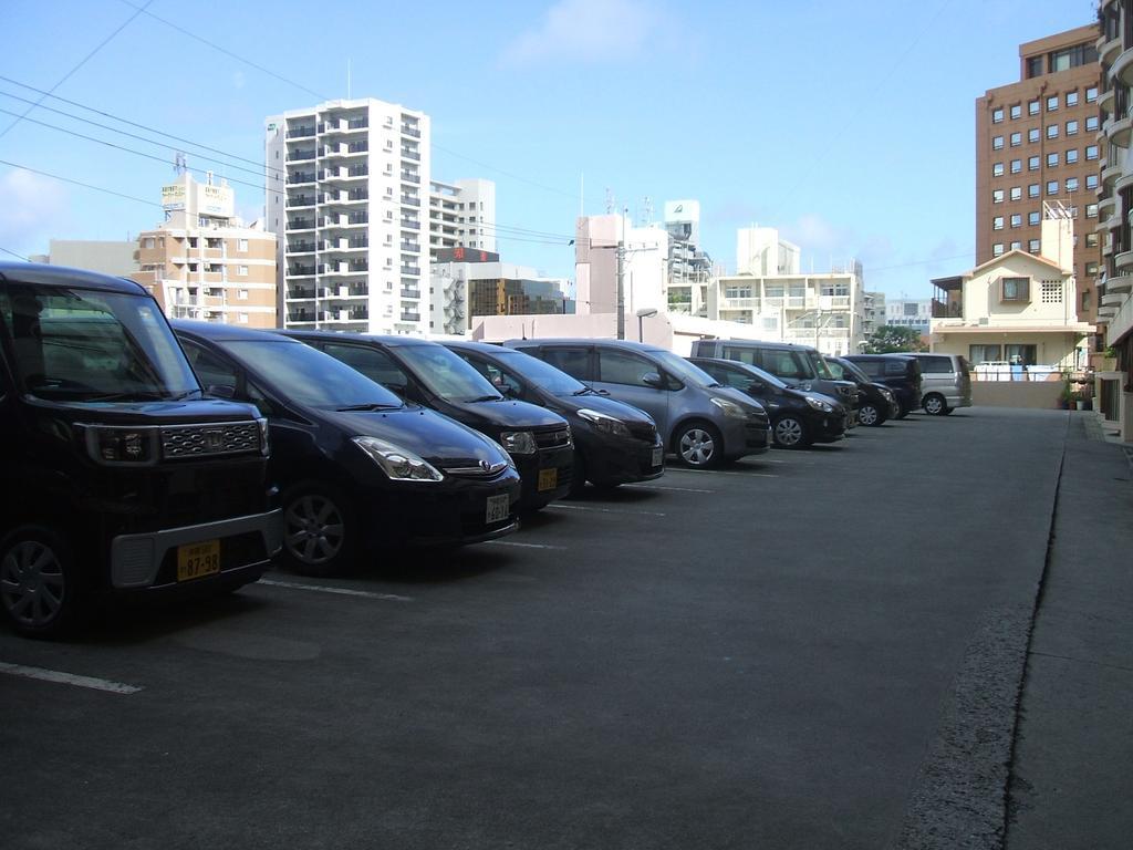 Weekly Harbourview Mansion Main Building Apartment Наха Екстериор снимка
