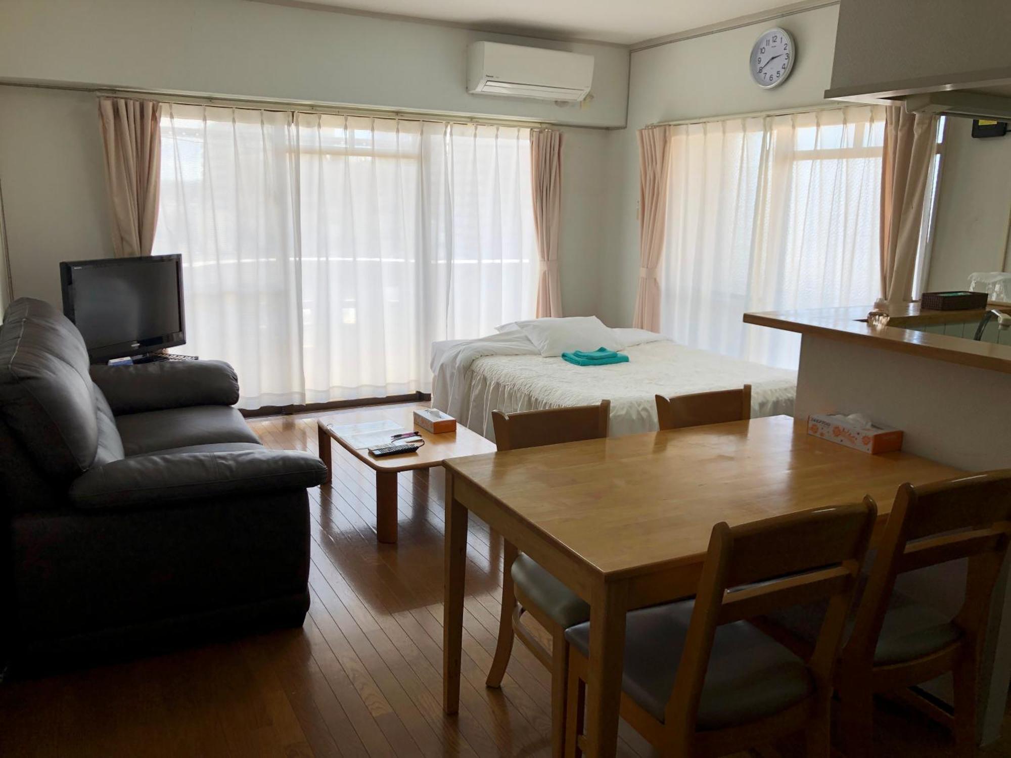 Weekly Harbourview Mansion Main Building Apartment Наха Екстериор снимка